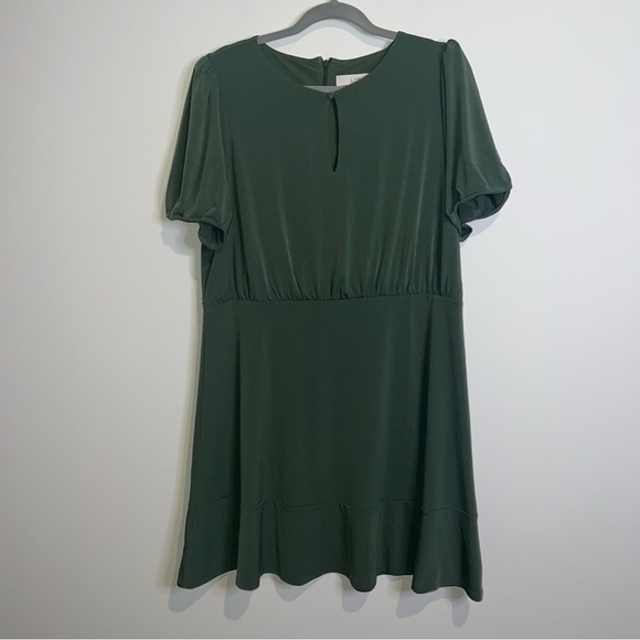 LOFT Green Short Sleeve Fit & Flare Mini Shift Dress - Picture 3 of 10